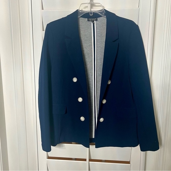 Nordstroms Top Shop Navy Blazer with white buttons and pockets size 8 - Picture 10 of 11